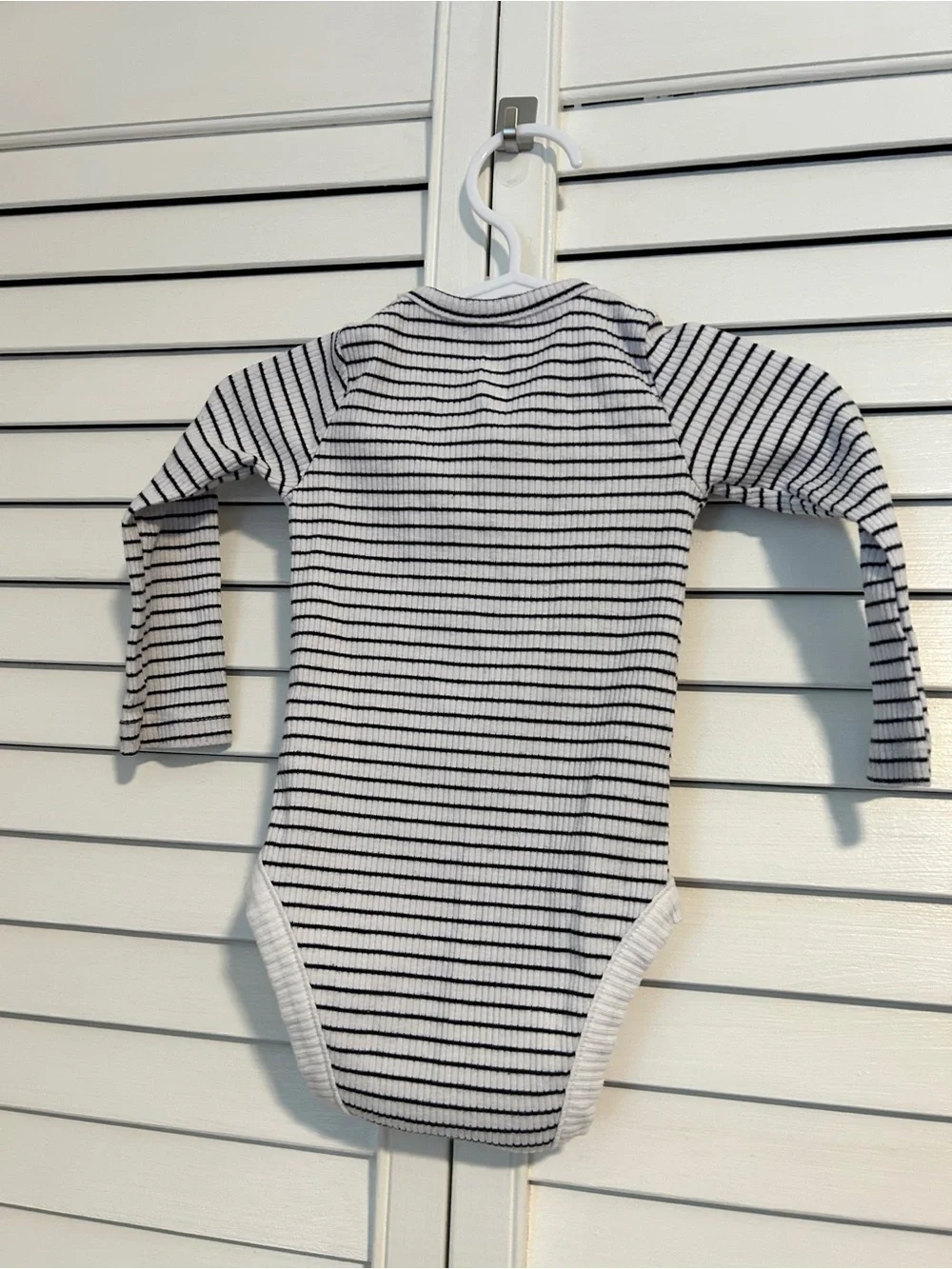 Baby Gap Striped Long-Sleeve Baby One-Piece Bodysuit - White & Navy